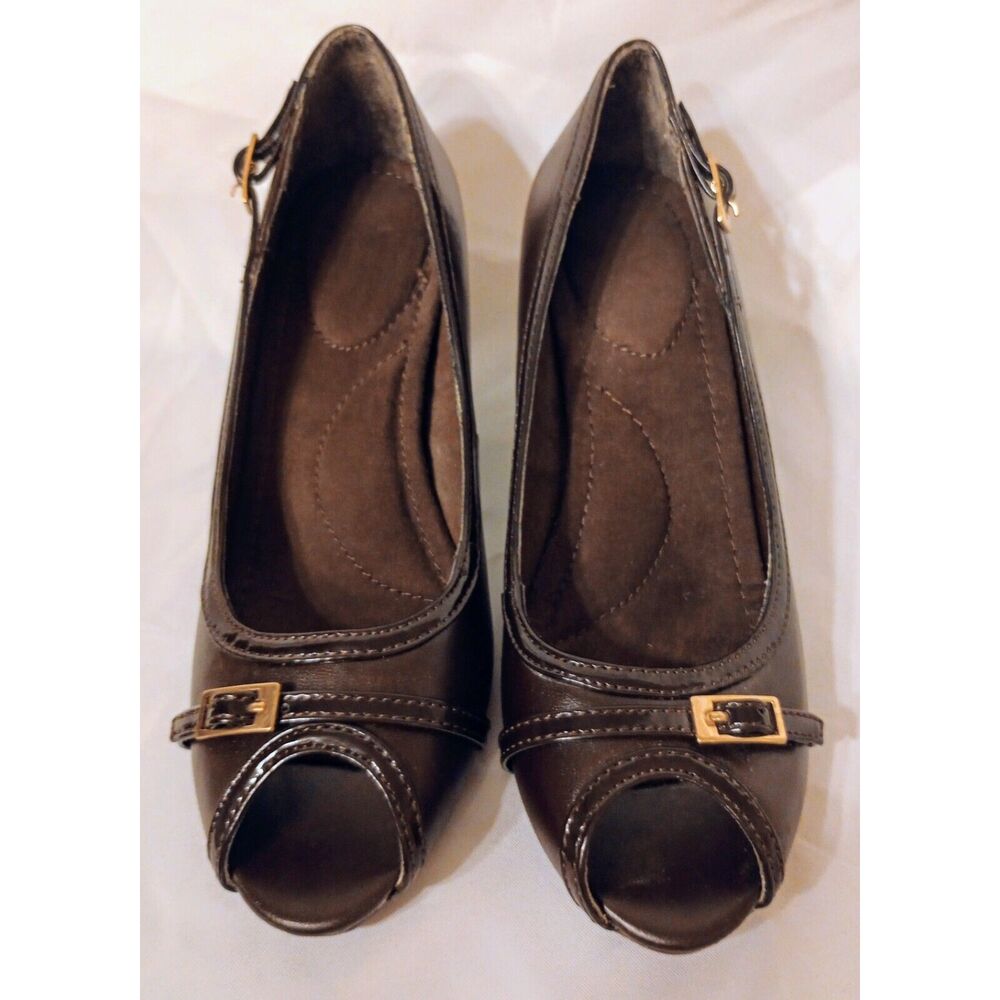 Avon Size 6 Brown Peep Toe Pumps